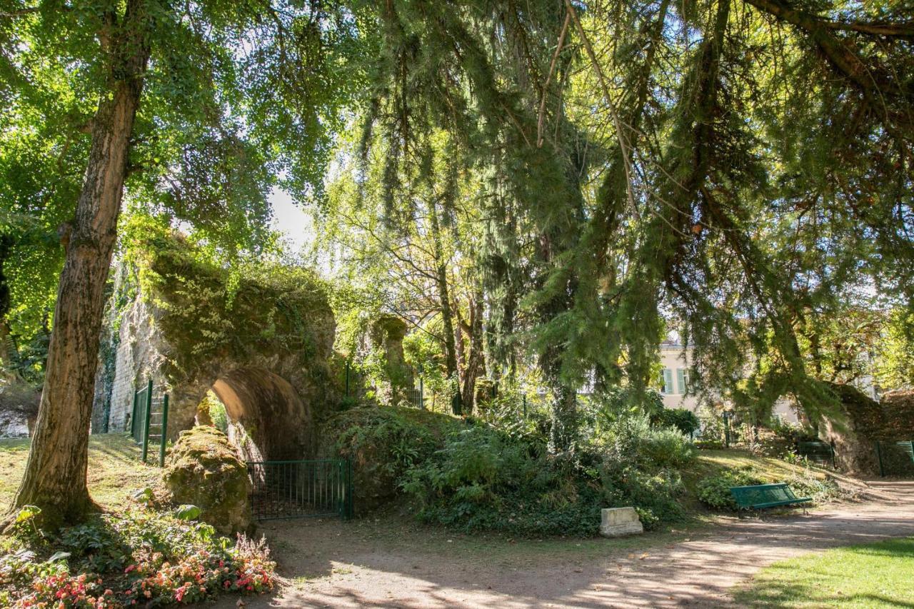 Les Arènes - 2 chambres - Climatisé avec Balcon Périgueux Exterior foto